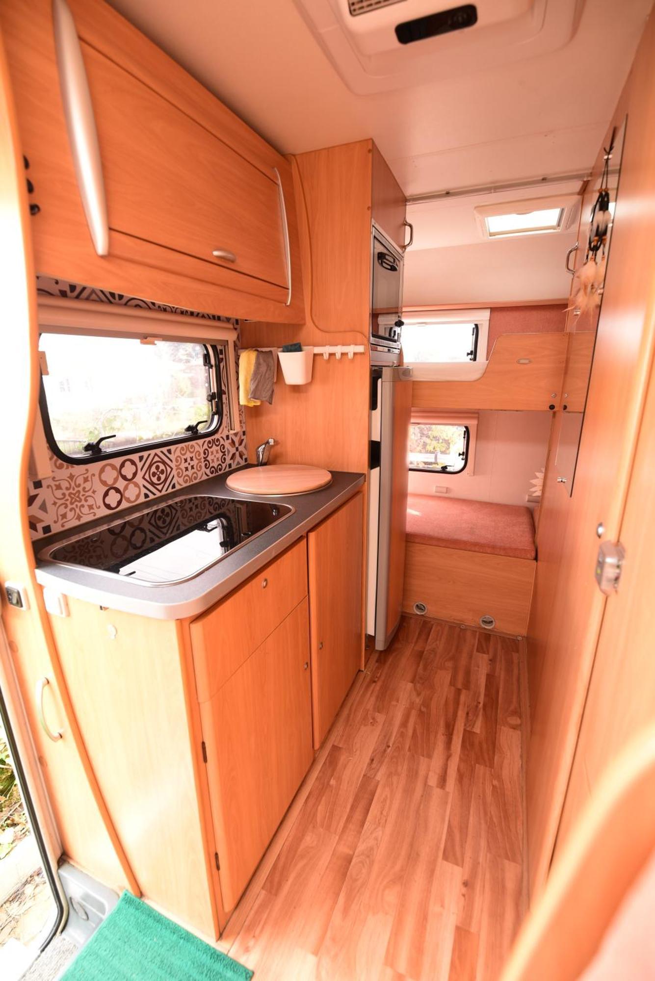 Autocaravana En La Pedriza Manzanares El Real Buitenkant foto